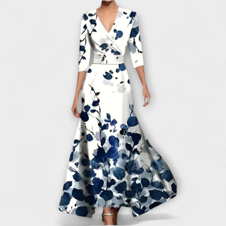 Elegant Women's Dress with Refined Details - Versatile and Stylish