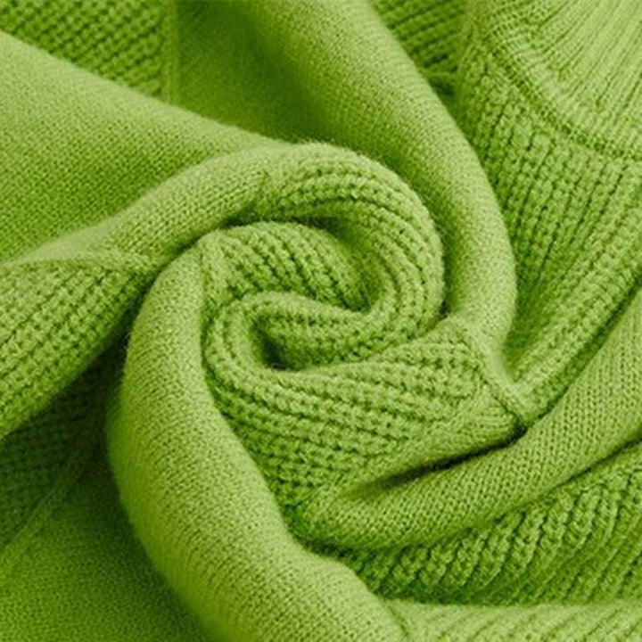 Structured Women's Turtleneck Sweater with Geometric Pattern - Soft and Elegant