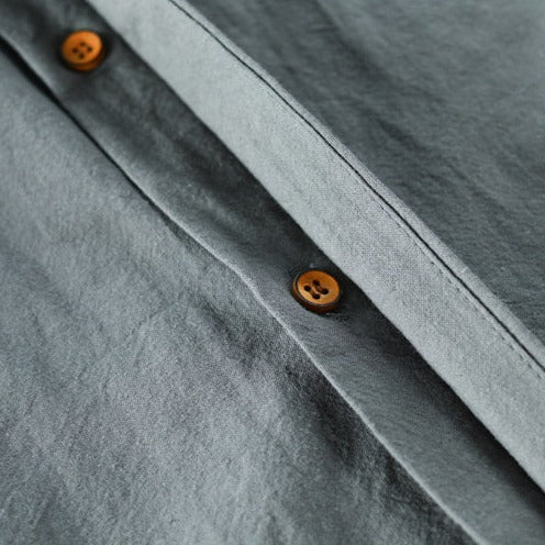 Wrinkle-Free Elegant Men's Button-Front Shirt for Business and Casual Wear