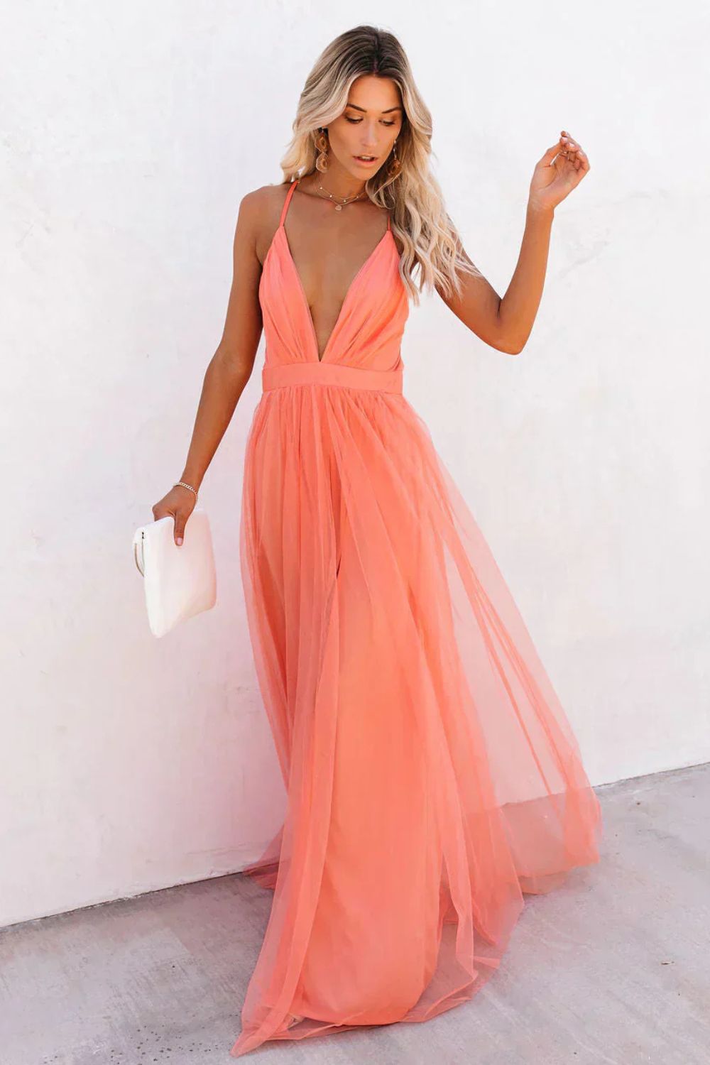 Elegant Flowing Women's Maxi Dress with V-Neck and Spaghetti Straps