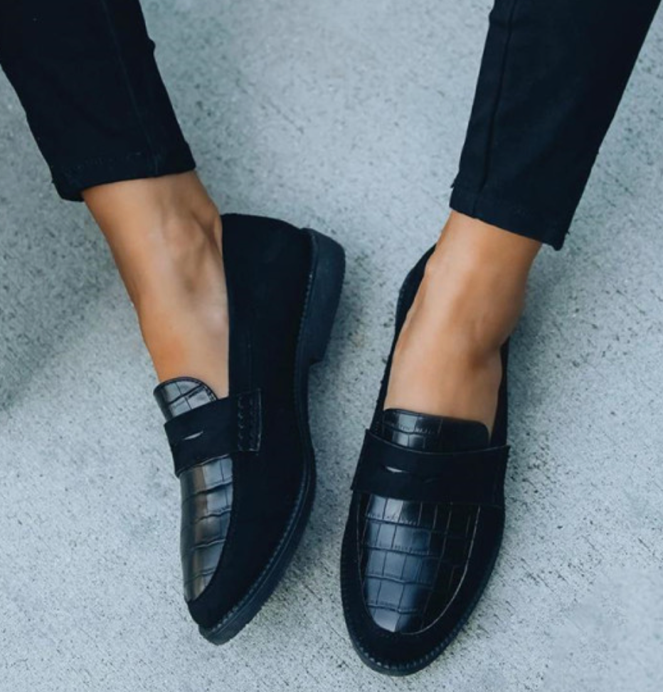 Elegant Women's Evening Shoes Black - Classic Pumps for Business and Special Occasions