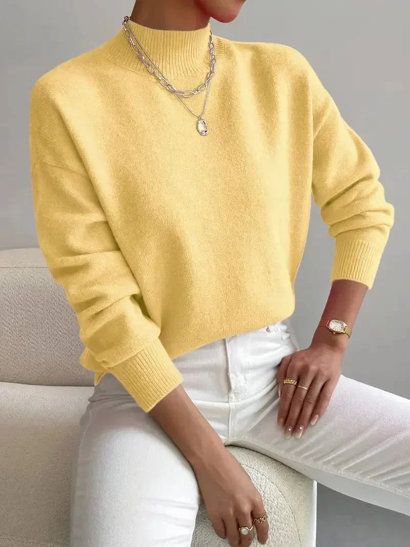 Elegant Women's Turtleneck Sweater - Soft Knit Quality for Stylish Winter Looks