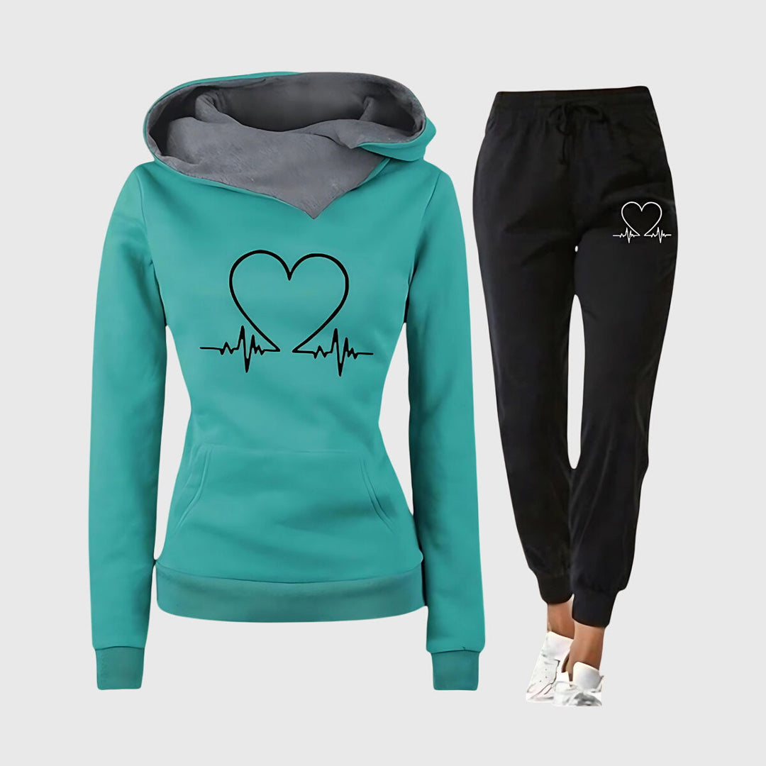 Women's Comfortable Heart Pattern Sport Outfit
