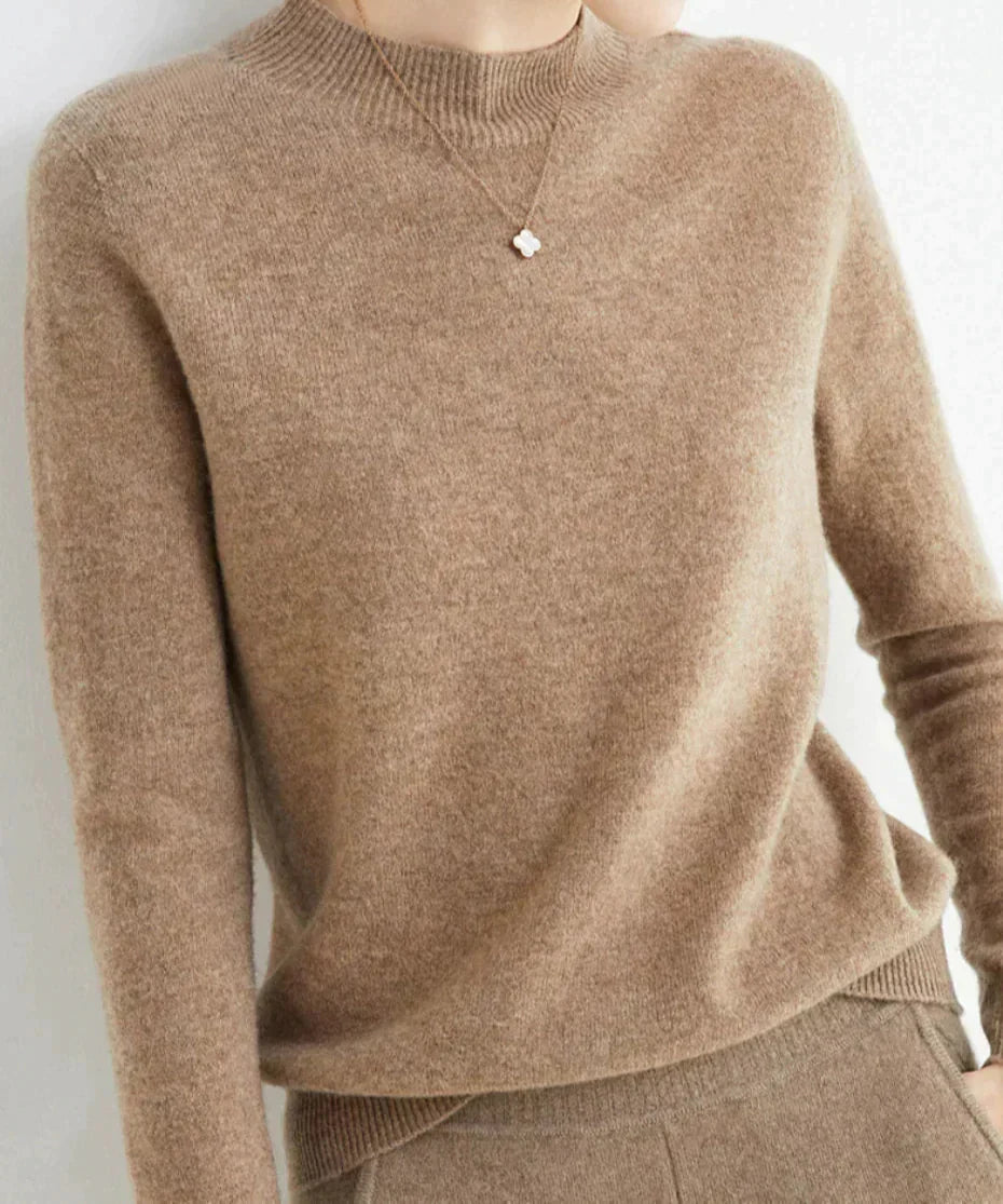 Elegant Women's Cashmere Sweater - Luxuriously Soft and Timeless