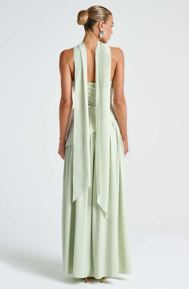Elegant Flowing Women's Maxi Dress