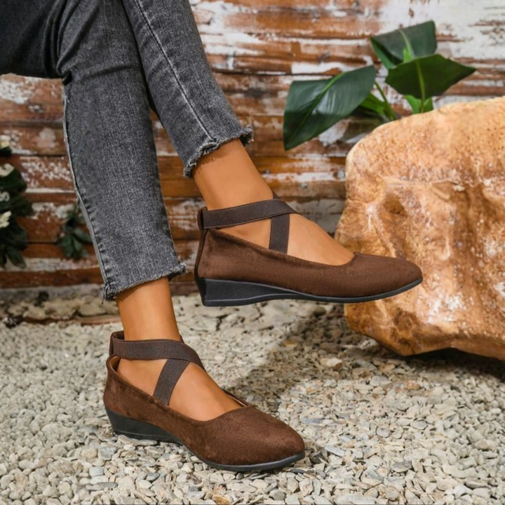 Women's Comfortable Closed-Toe Slip-On Wedge Pumps