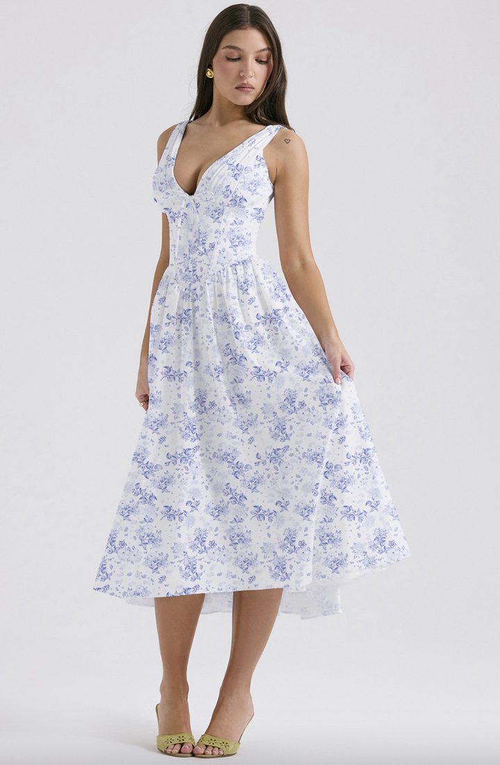 Elegant Flattering Women's Summer Dress
