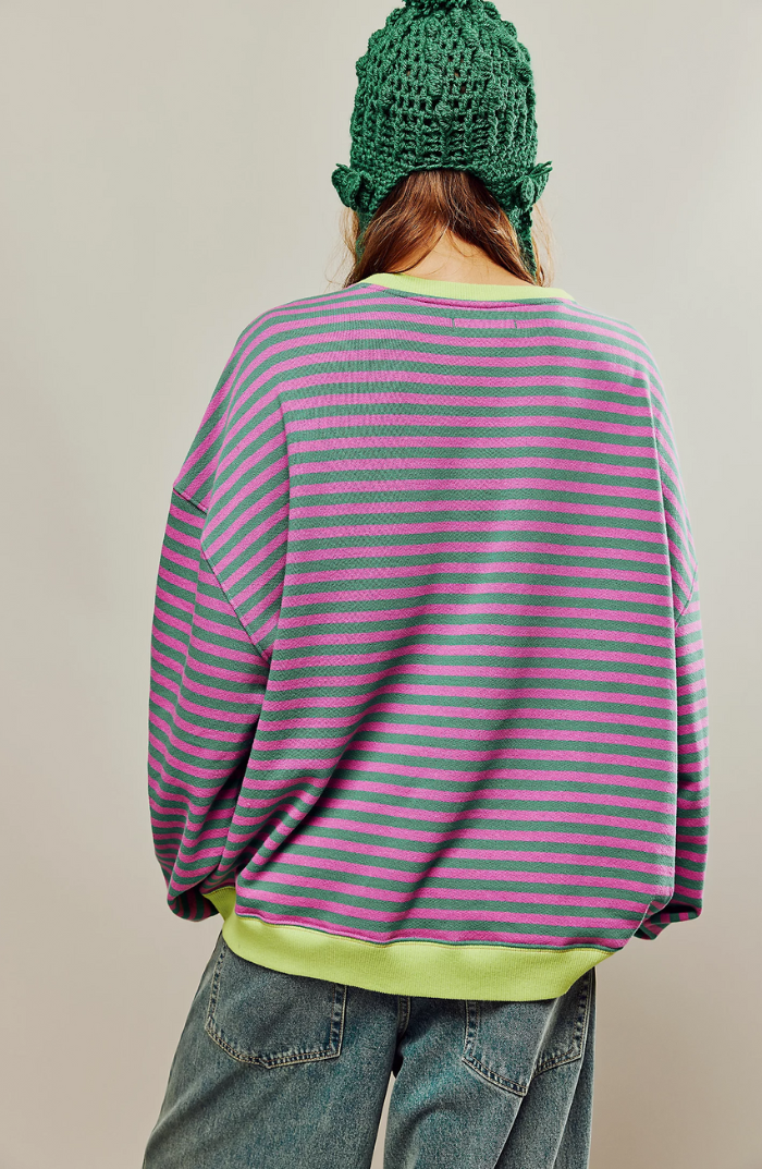 Women's Striped Oversized Sweatshirt - Casual Pullover with Contrast Accents