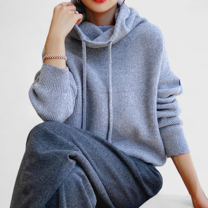 Cozy Women's Knit Hoodie - Soft Pullover for Relaxed Comfort